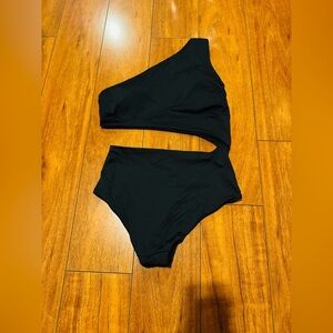 PALO ROSA woman swiming One pieces